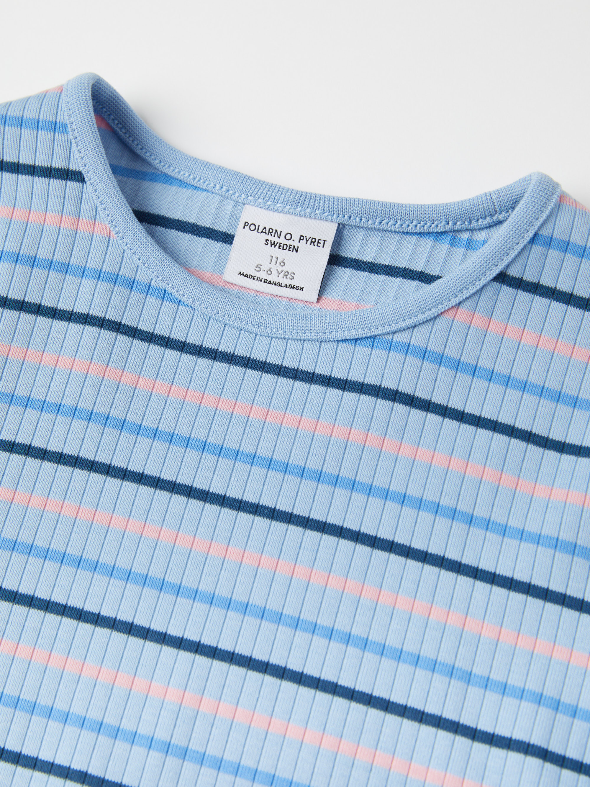 T shirt outlet online hotsell