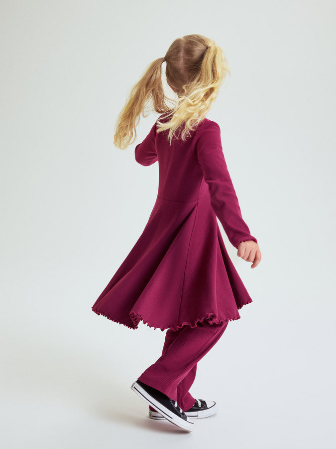 Geripptes Drehkleid