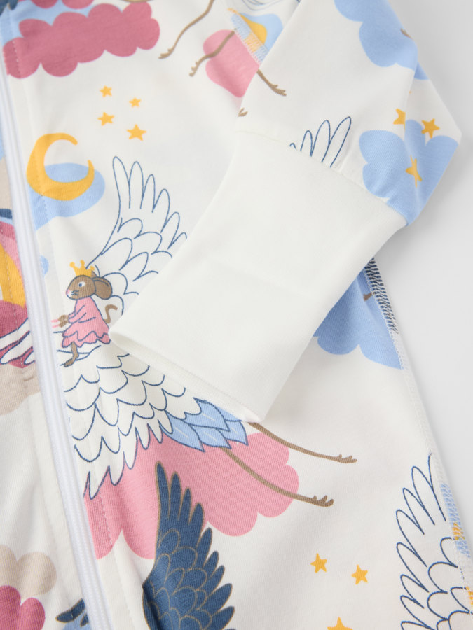 Pyjamaoverall träume