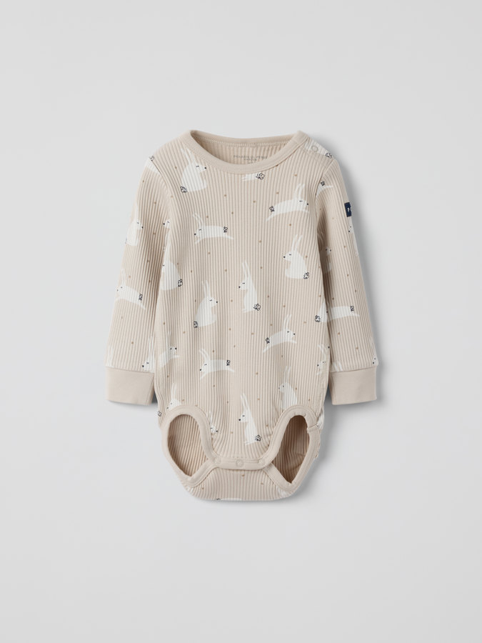 Gerippter Body Hase