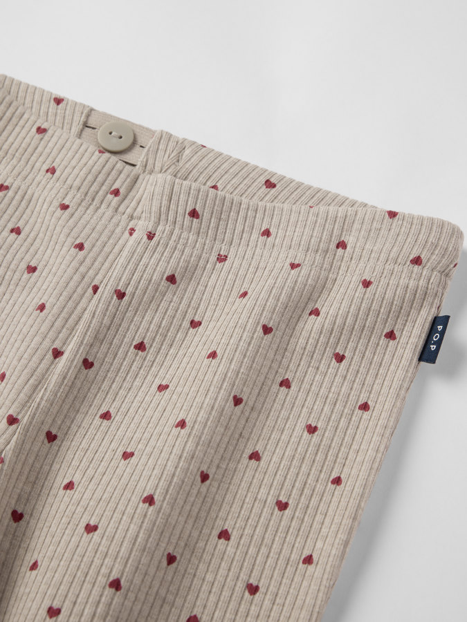 Ausgestellte Herzleggings