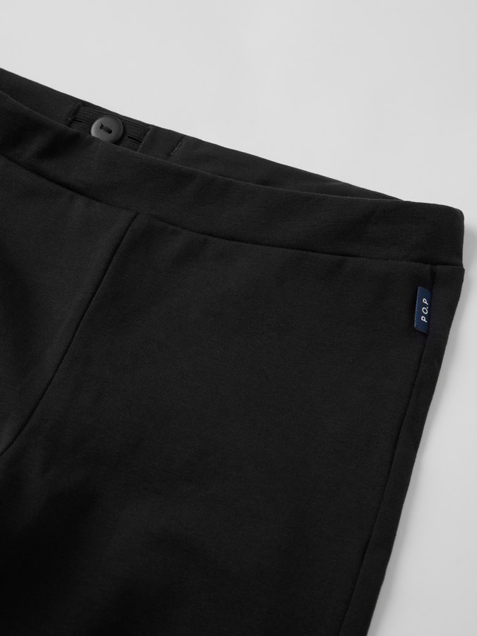 Ausgestellte Hose