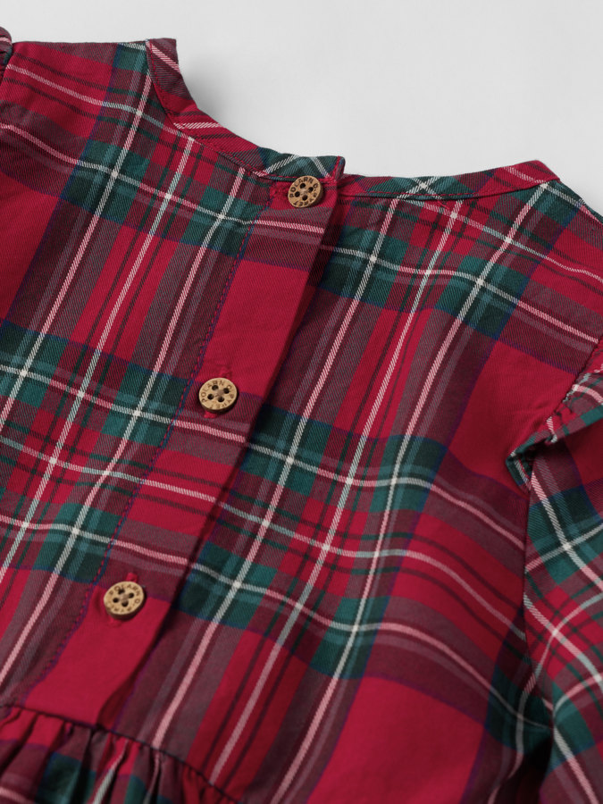 Babykleid mit Rüschen