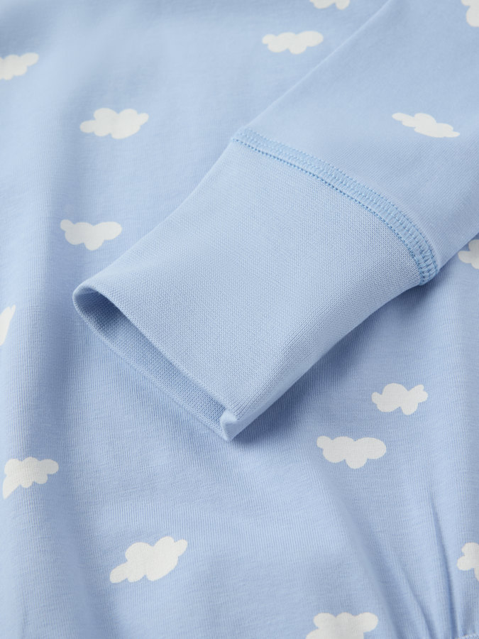 Verlängerbarer Body, Wolken