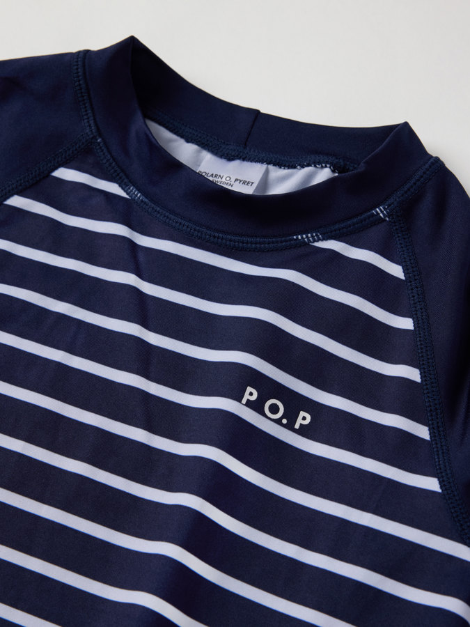 Gestreiftes UV-Shirt mit langen Ärmeln Gestreiftes UV-Shirt mit langen Ärmeln